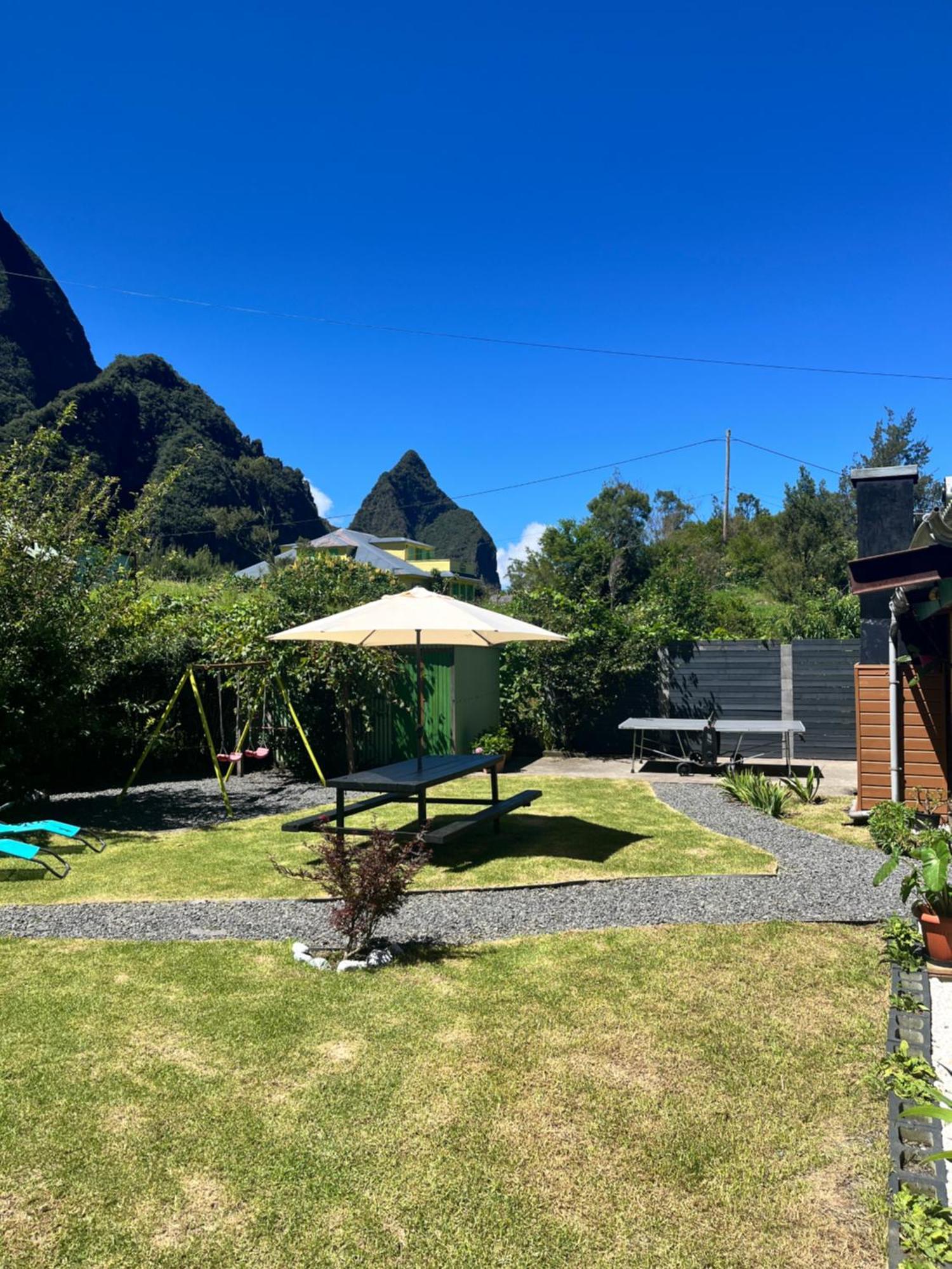 Au Pied Des Sources Vila Cilaos Exterior foto